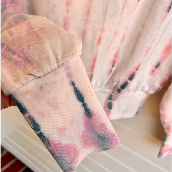 NWT Old Navy tie dye crop sweatshirt size XS - Picture 3 of 9